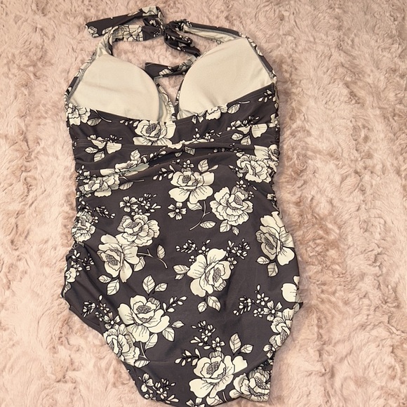 Adore me size 0X one-piece floral print swim suit - Picture 6 of 13